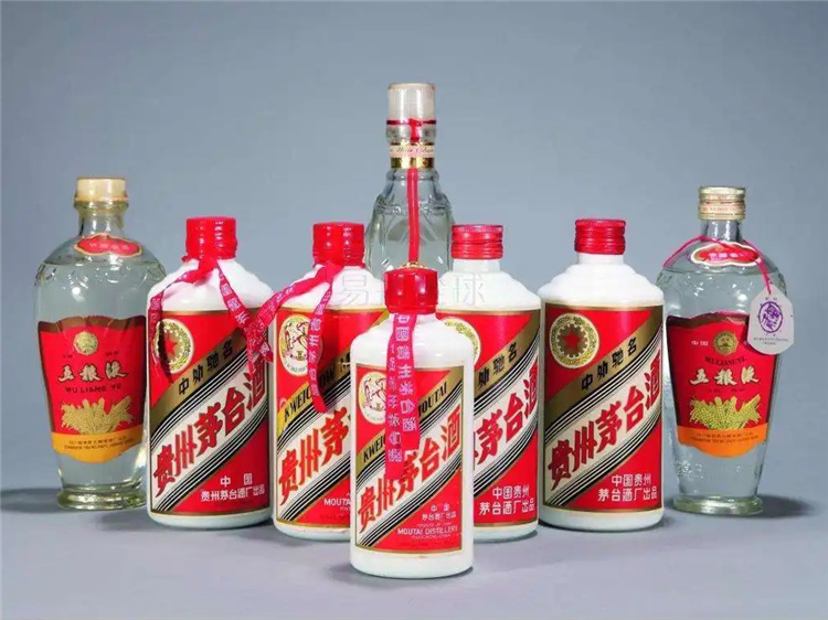 启东回收八瓶老酒